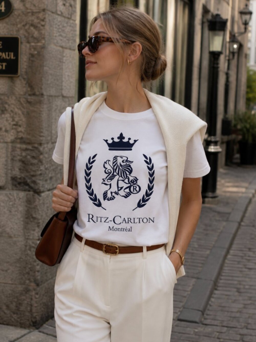 Ritz-Carlton Montreal T-Shirt White Cotton Logo Tee Luxury Hotel Graphic Size M